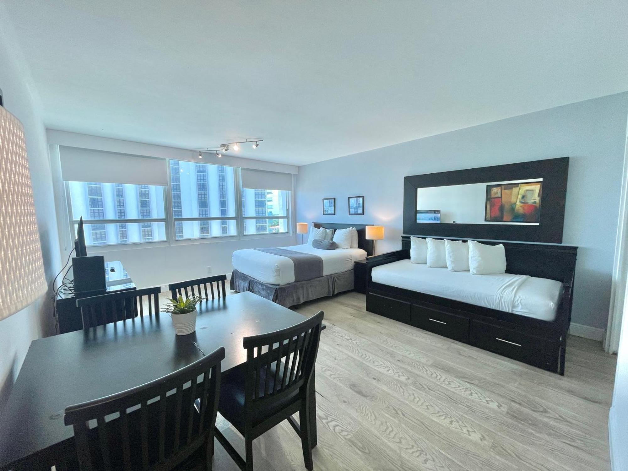 New Point Miami Beach Apartments Dış mekan fotoğraf