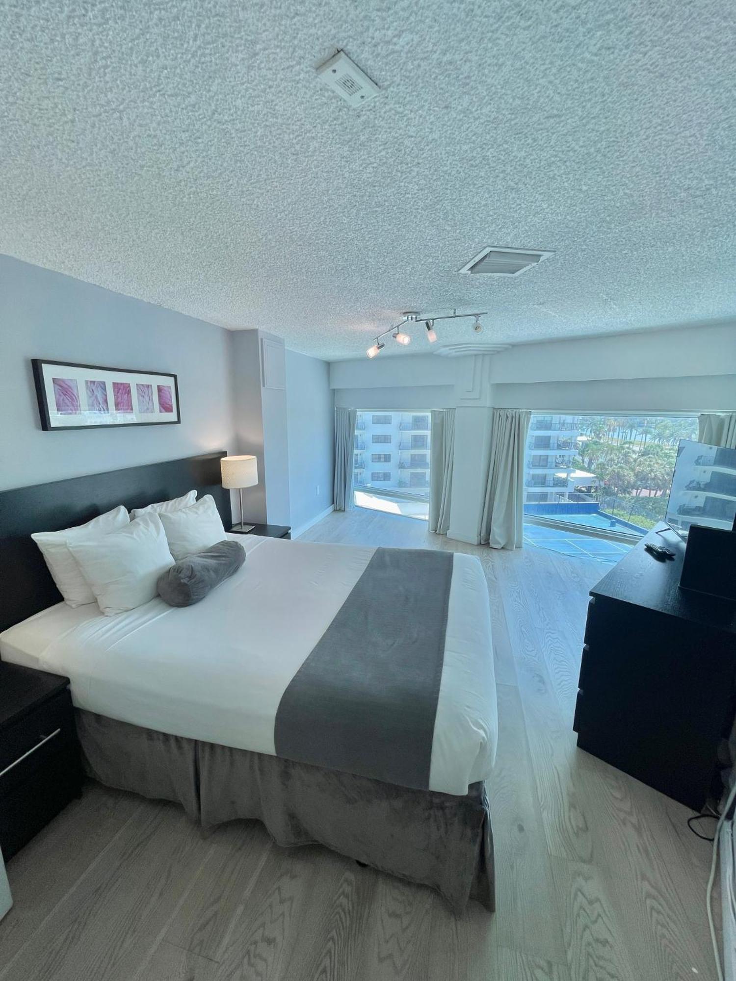 New Point Miami Beach Apartments Dış mekan fotoğraf